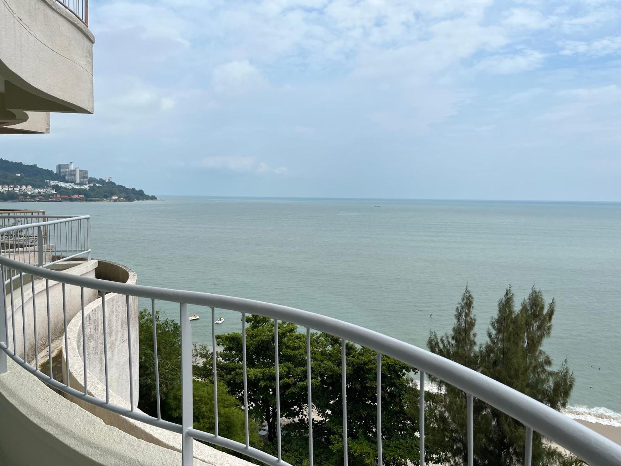 Paradise By The Sea In Penang By Veron At Rainbow Paradise Tanjung Bungah  Exterior foto