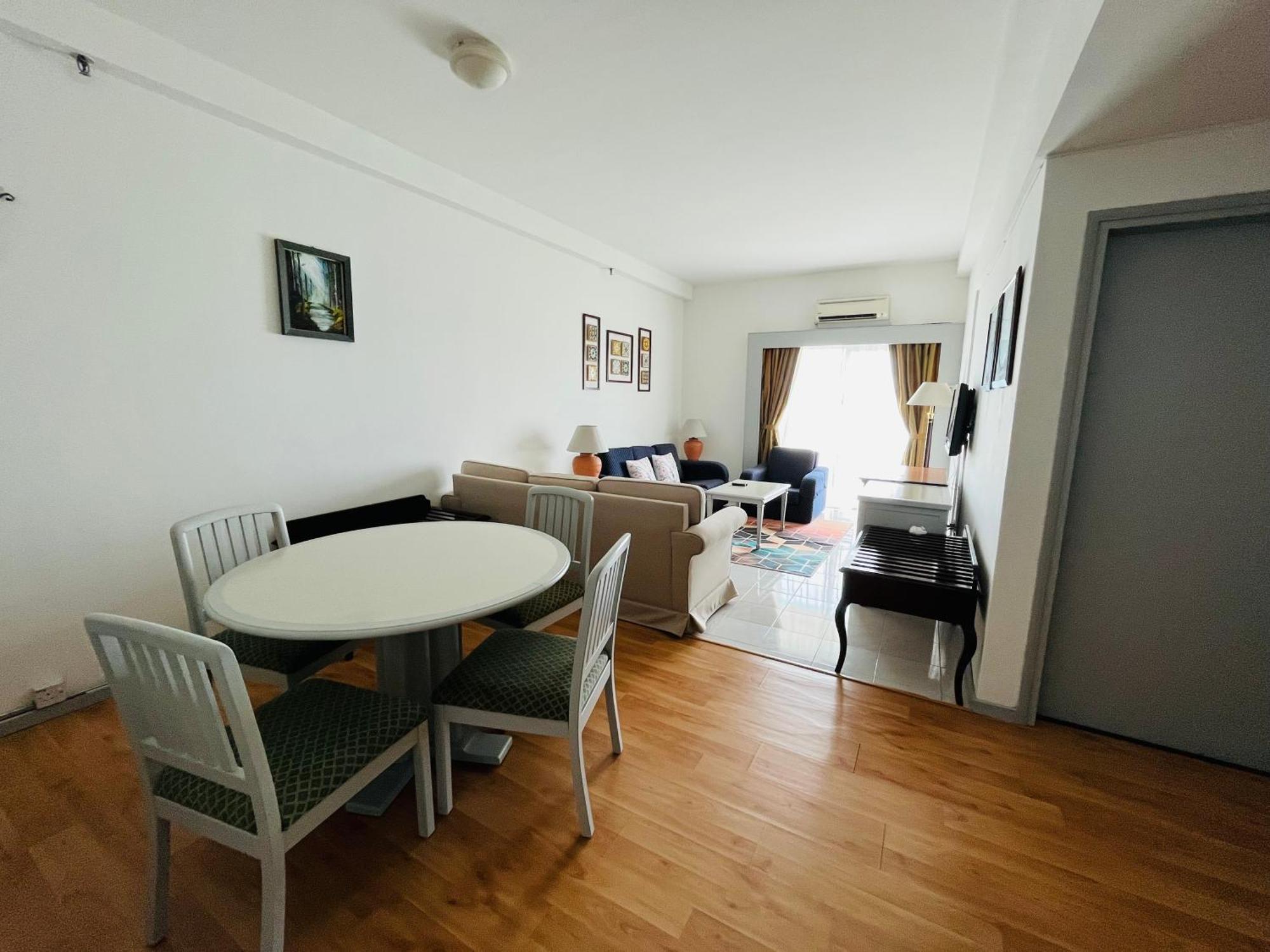 Paradise By The Sea In Penang By Veron At Rainbow Paradise Tanjung Bungah  Exterior foto