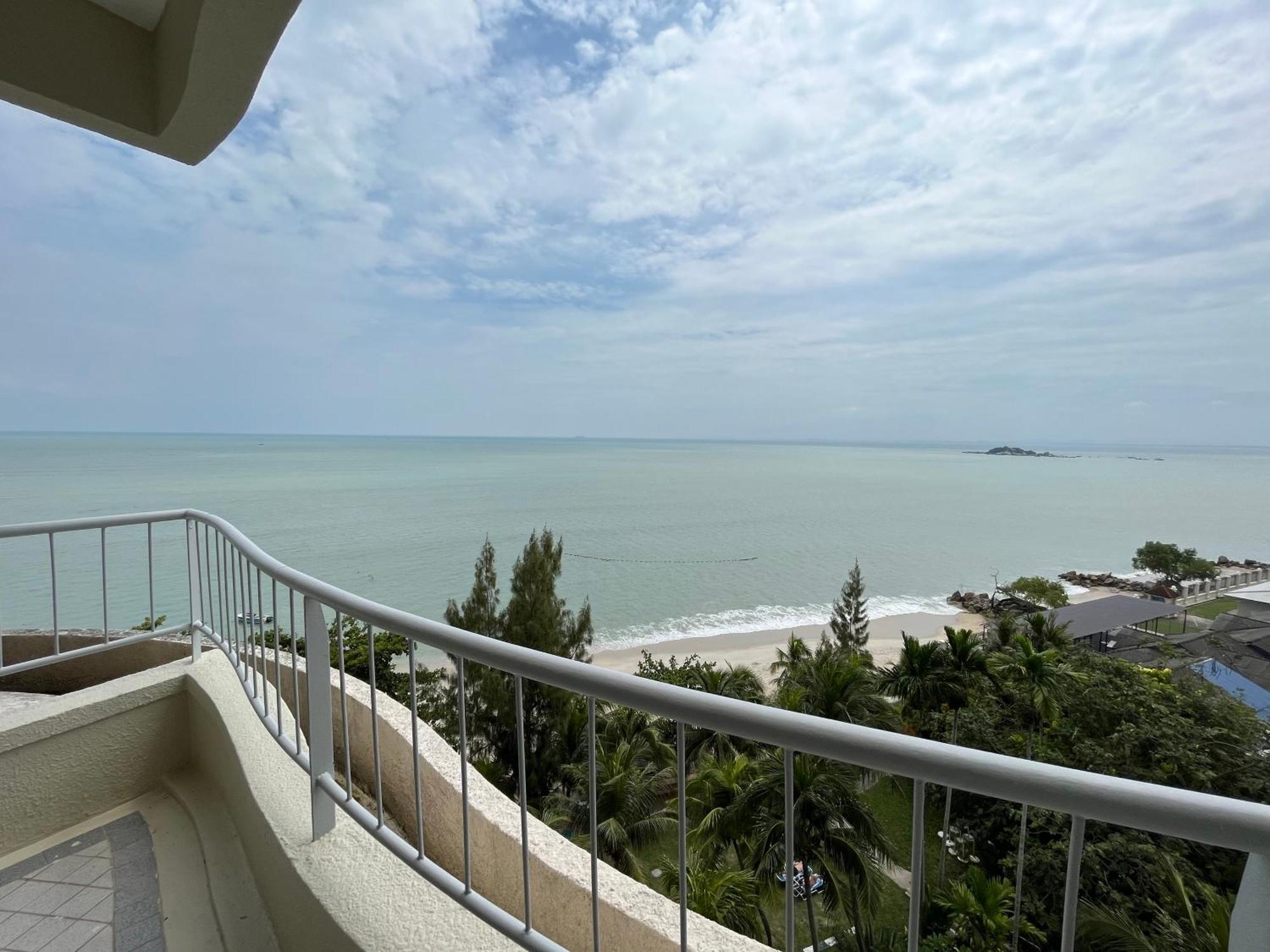 Paradise By The Sea In Penang By Veron At Rainbow Paradise Tanjung Bungah  Exterior foto