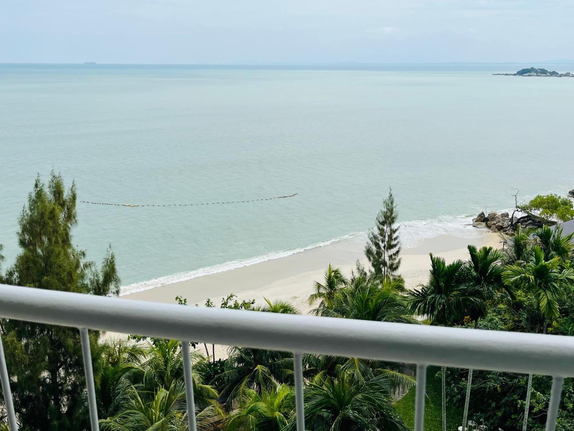 Paradise By The Sea In Penang By Veron At Rainbow Paradise Tanjung Bungah  Exterior foto